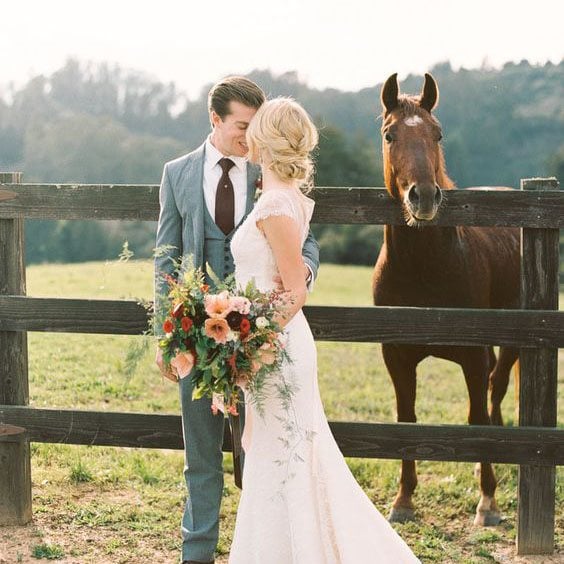 How to plan a Country, Rustic Barn Wedding