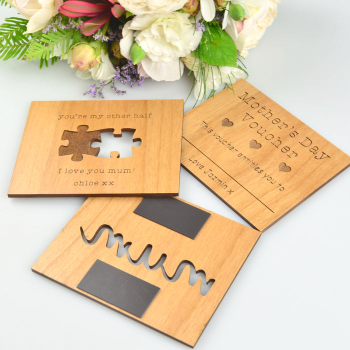 Personalised wooden card gift for Mum, perfect for Mother’s Day keepsake.