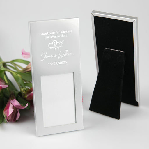 Printed wedding favour photo frames for guests