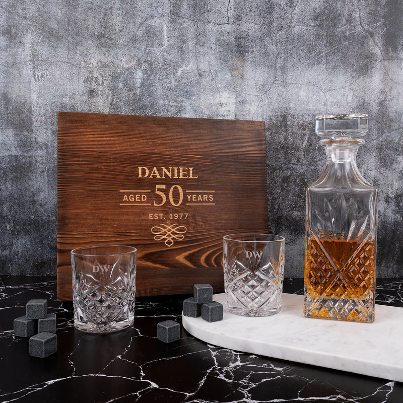 Deluxe whiskey gift set with engraved glasses, decanter, and stones in wooden box, ideal for Dad’s birthday celebration