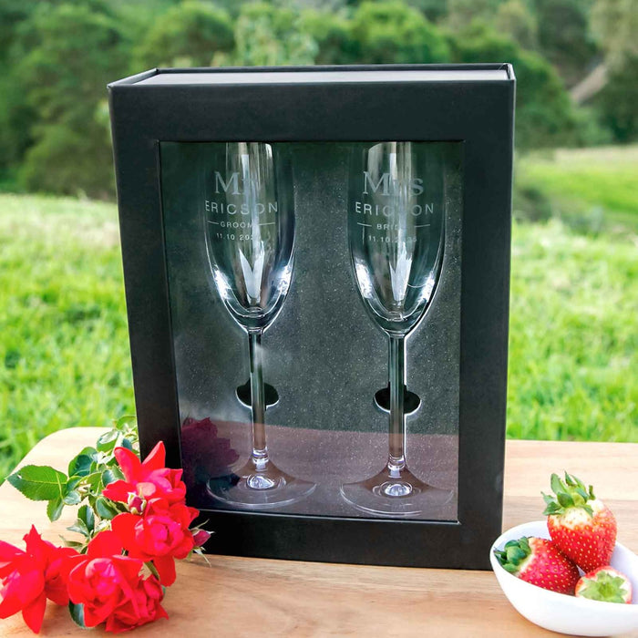 Gift Box Set Bride and Groom Personalised Engraved Name Toasting Champagne Flutes