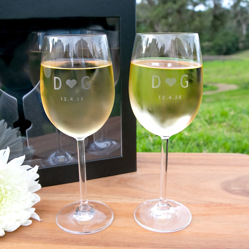 Bride and Groom Gift Boxed Wine Glass Set Wedding Gift
